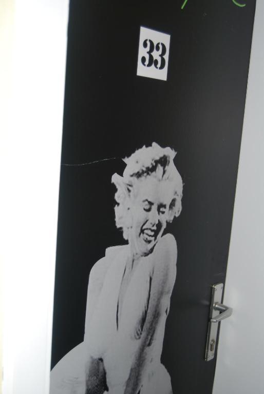 Empire Hotel